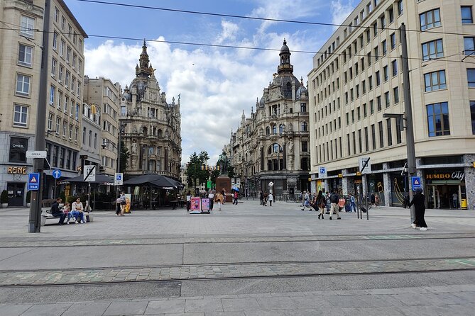Historical Walking Tour in Antwerp Old City - Museum Vleeshuis and Antwerp’s guild tradition