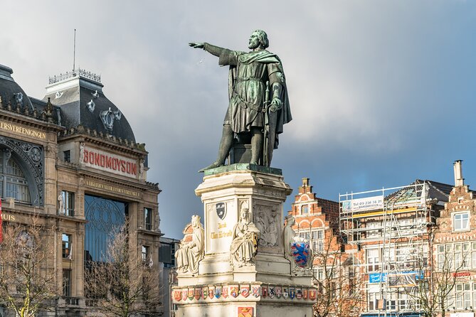 Historical Walking Tour: Legends of Gent - Huis van Alijn and the old god house