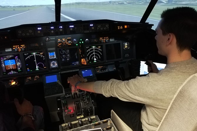 Landed On Time 60 min. Max 1 Person - What this Antwerp simulator actually offers