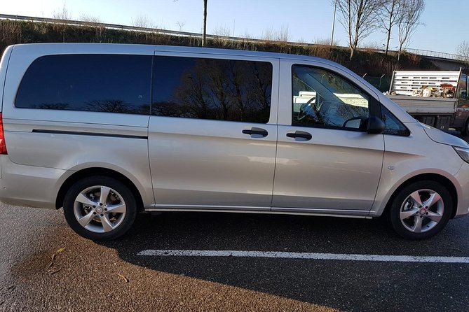 Luxury Minivan from Brussels airport to the city of Antwerp - Why a direct Brussels Airport to Antwerp ride helps