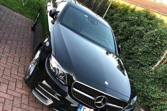 Luxury vehicle from Brussels airport to the city of Brussels - Who will get the most from this transfer