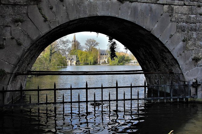 Photo Tour "Philip the Good" + Boat trip - The optional canal boat ride for €5