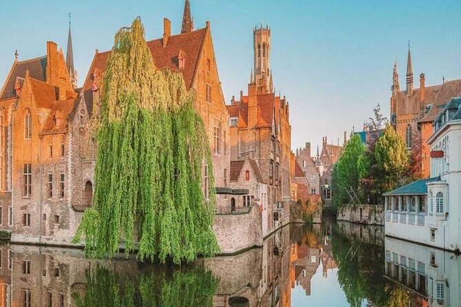 Private Arrival Transfer from Brussels Airport to Bruges with Business car - Flight tracking and the 60-minute airport wait