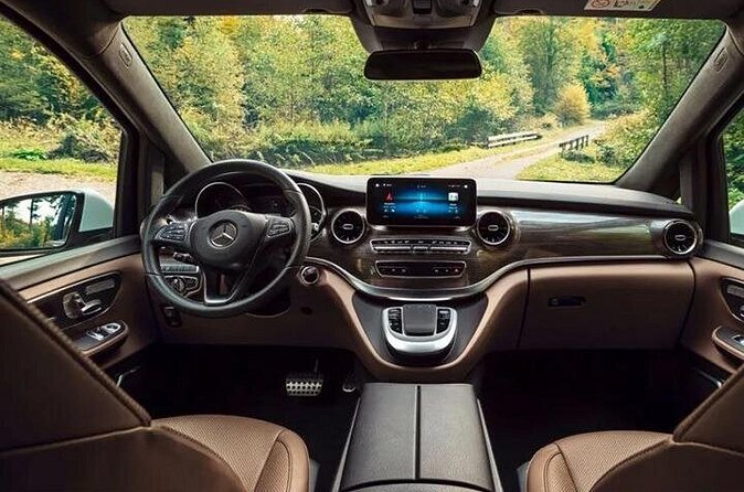 Private Arrival Transfer from Brussels Airport to Brussels City by luxury Van - A practical arrival routine
