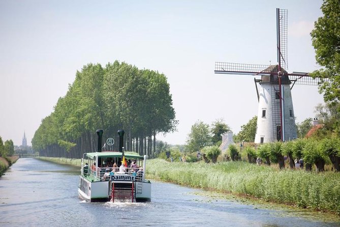 Private Bruges Countryside Cycling Tour to Damme with Guided Walk - Cycling the Brugse Vesten and its old gates