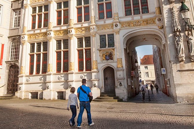 Private Bruges Historical Walking Tour with Chocolate Treat - Why a private Bruges walk can be worth the price