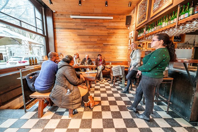 Private: Discover Brussels beer & breweries by a young local (incl. chocolate) - Belgian Pralines Meet Belgian Beer