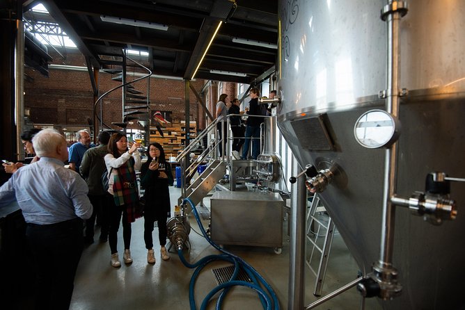 Private: Discover Brussels beer & breweries by a young local (incl. chocolate) - Bier Central Brussels and 300 Plus Choices