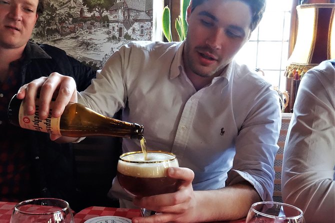 Private Ghent Beer & Brewery Tour by a young local - Chocolate at Neuhaus