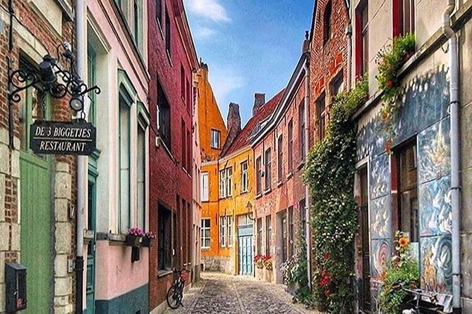 Private Hidden Gems Walking Tour in Ghent - Chocolatier Deduytschaever: classic pralines and the atelier