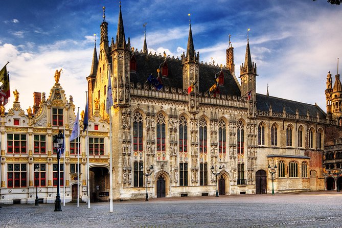 Private Historical Tour: The Highlights of Bruges - Minnewater Lake and the story behind Bruges’s swans