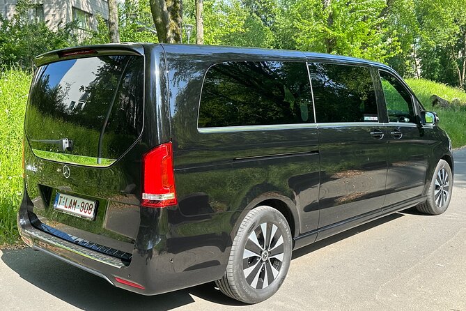 PRIVATE MPV TRANSFER FROM/TO BRUSSELS AIRPORT (Max 6 pax) ONE-WAY - Meeting your chauffeur at Brussels Airport