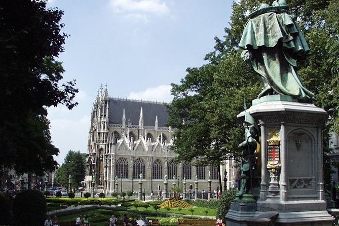 Private tour : Best of Brussels half day From Brussels - The Atomium brings in the space-age Brussels
