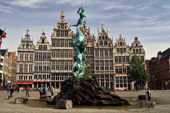 Private tour: Highlights & History of Antwerp - Nello, Patrasche, and a story beyond Belgium