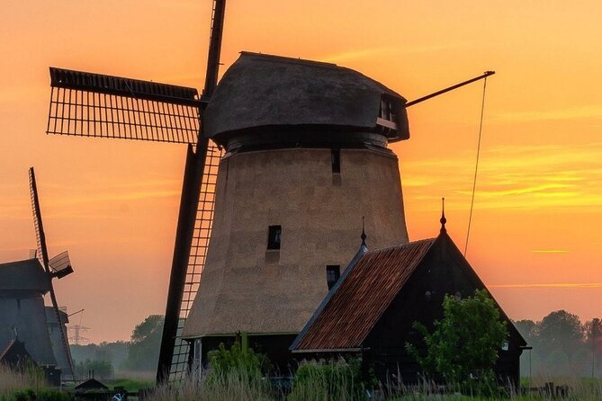 Private tour :Traditional Holland and Amsterdam city tour from Brussels Full day - Is $926.89 per person a fair price?