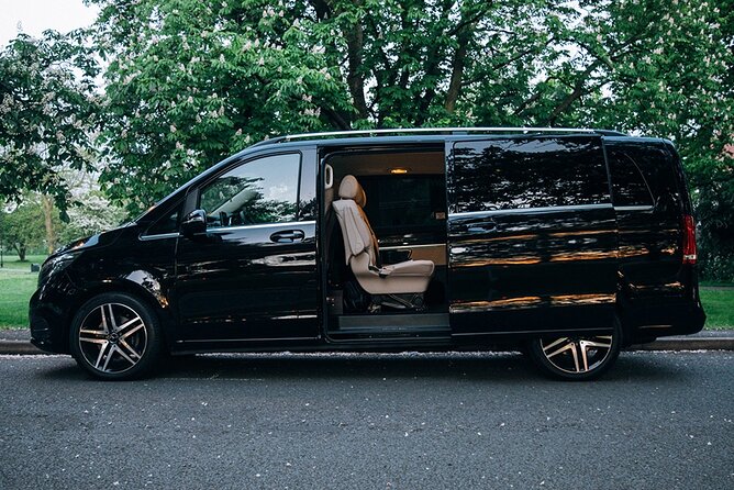 Private Transfer: Brussels Airport BRU to Brussels by Luxury Van - The short ride from Zaventem into Brussels
