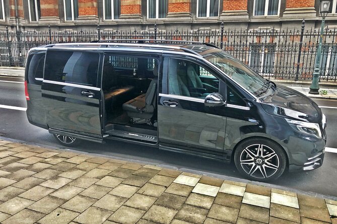 Private Transfer from Brussels - Amsterdam MB V-CLASS 7 PAX - The Brussels pickup: confirm the starting point