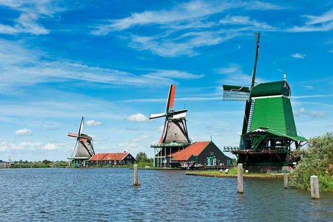 Private Transfer from Brussels to Amsterdam - Luggage space matters more than luxury