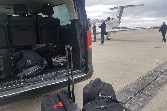 Private Transfer from Brussels to Amsterdam By Luxury car - Amsterdam arrival and the route confusion