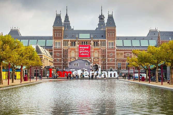 Private Transfer from Brussels to Amsterdam By Luxury car - What happens at pickup in Brussels