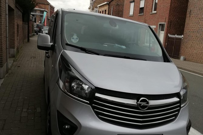Standard Minivan from Brussels airport to city of Antwerp - Key points at a glance