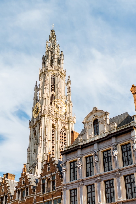 Surprise tour of Antwerp guided by a Local - Grote Markt and Antwerp City Hall