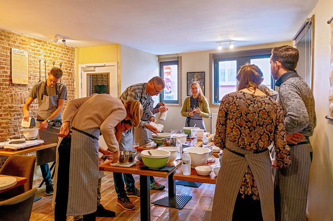The Waffles 'n Beer Workshop in Bruges Centre - Key points to know before booking