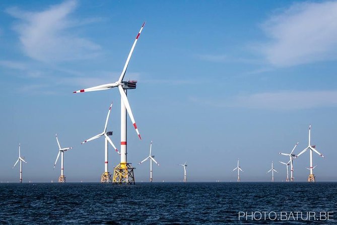 Unforgettable sea trip to the wind farms in the North Sea - Who will enjoy this boat trip most?