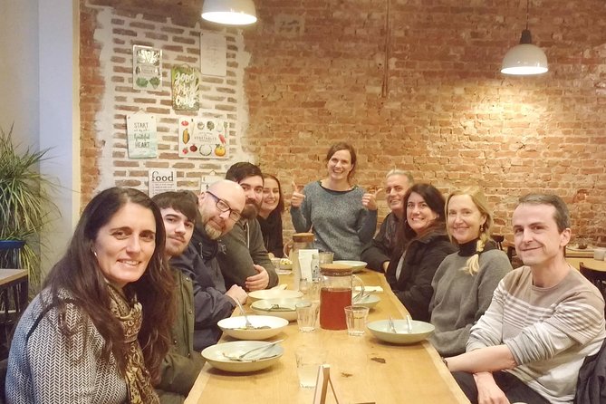 Walking food tour: Introduction to Ghent through food - The medieval tower and the Ghent Altarpiece